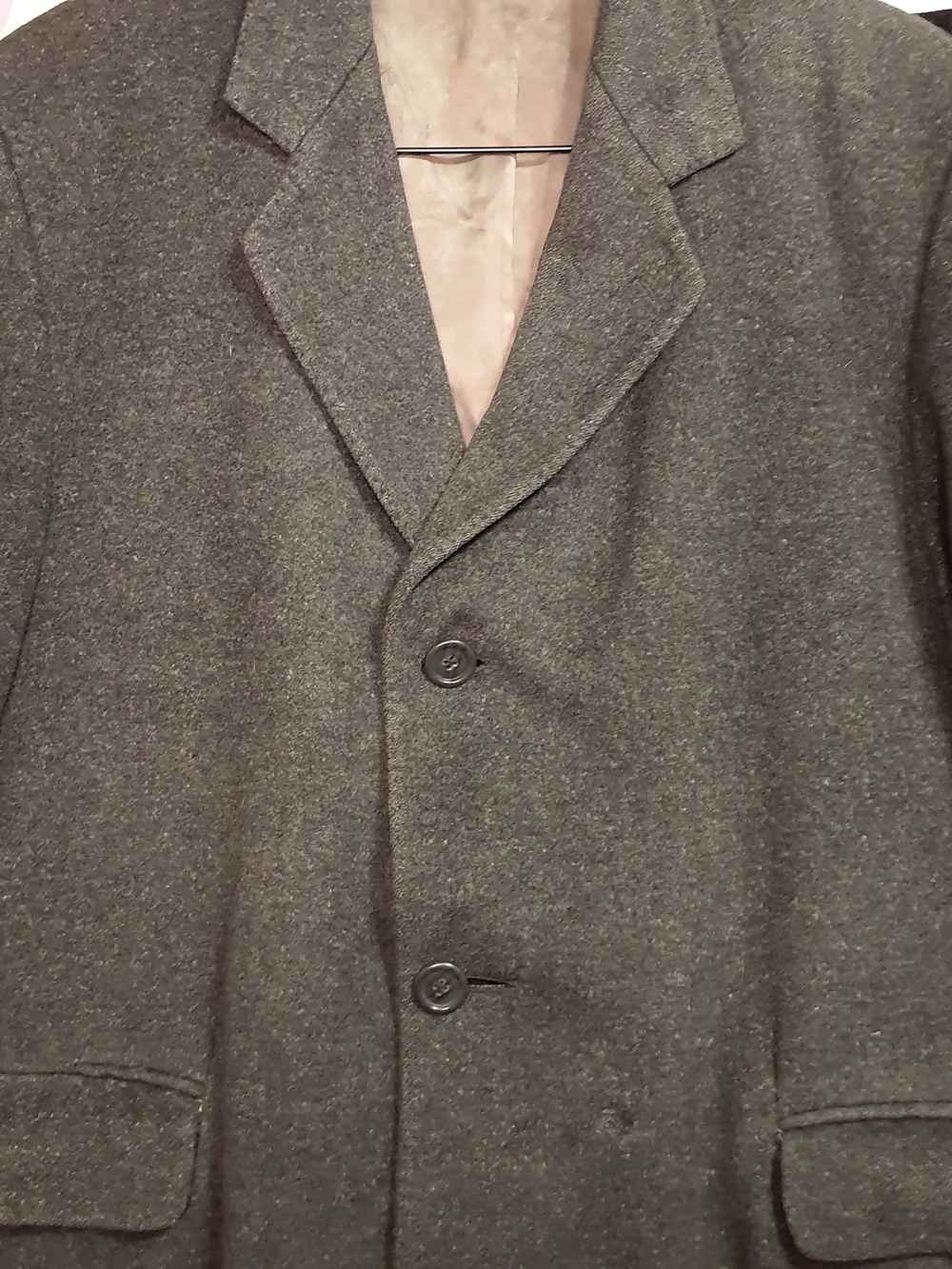 Men's Classic Gray Cashmere Overcoat - Tailored Three-Button